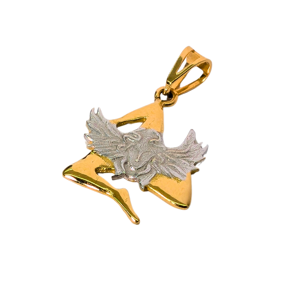 ciondolo trinacria in oro