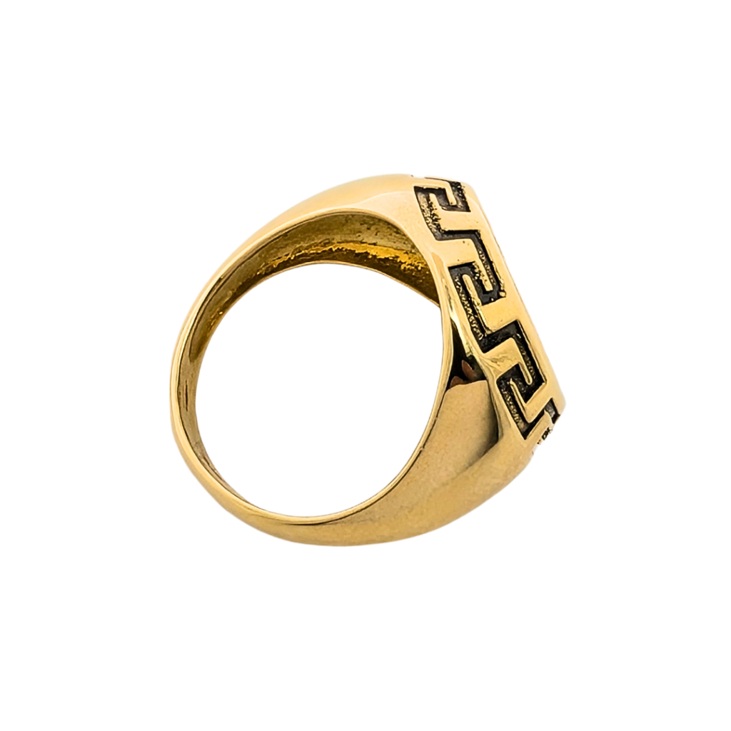 Anello in oro con simbolo Trinacria e brillanti